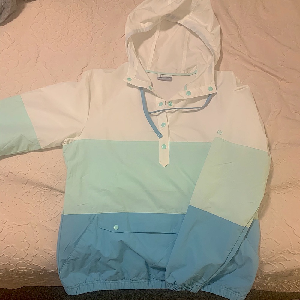 Women’s Columbia PFG hooded pullover
